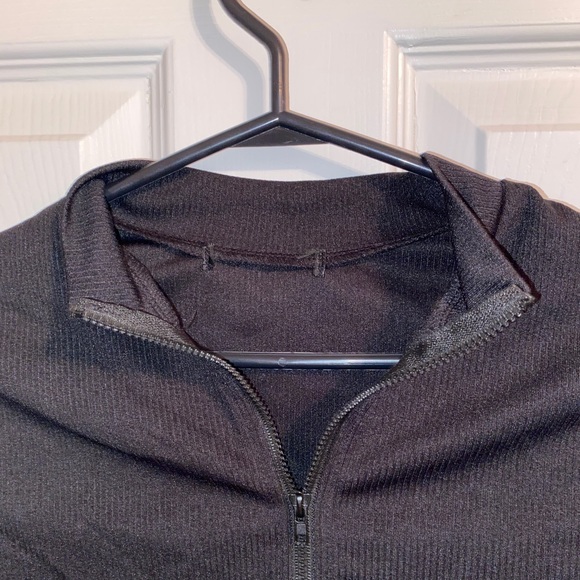 Shein Blqck Ribbed Half-Zip Crop Top - Picture 2 of 2